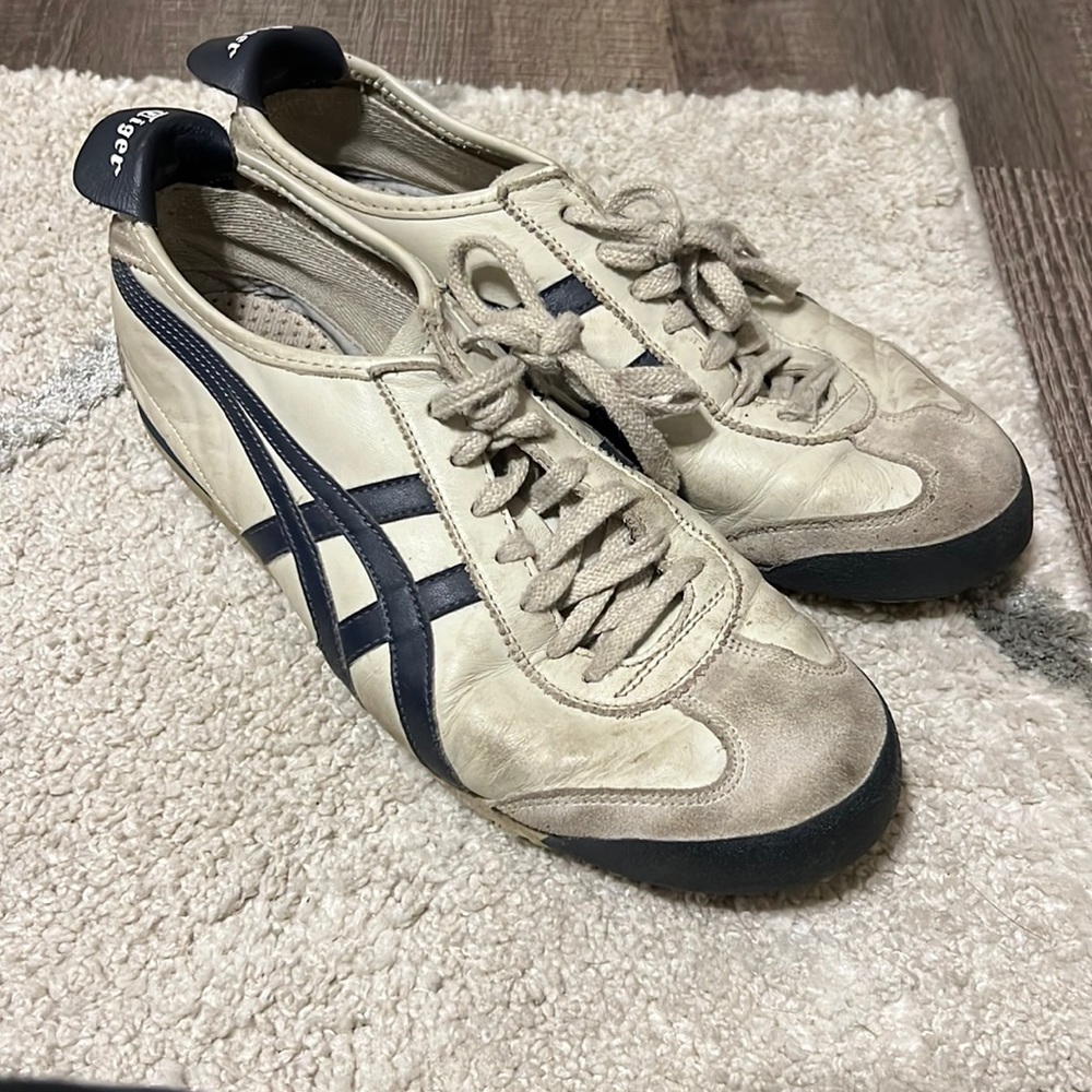 Men’s Onitsuka Tiger classic US men’s size 9.5